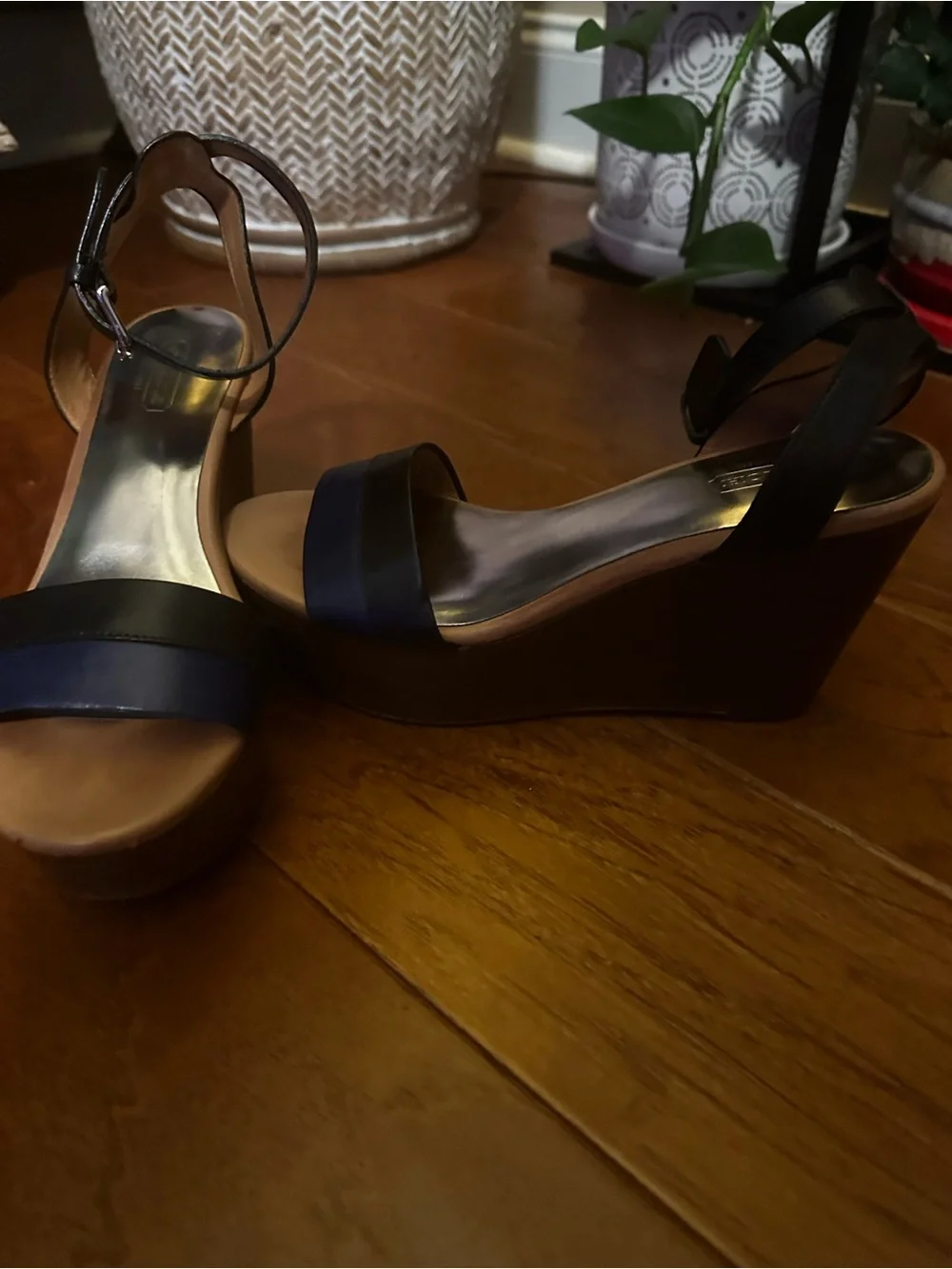 Coach Two-Tone Ankle Strap Sandals in Black and Navy Size 7